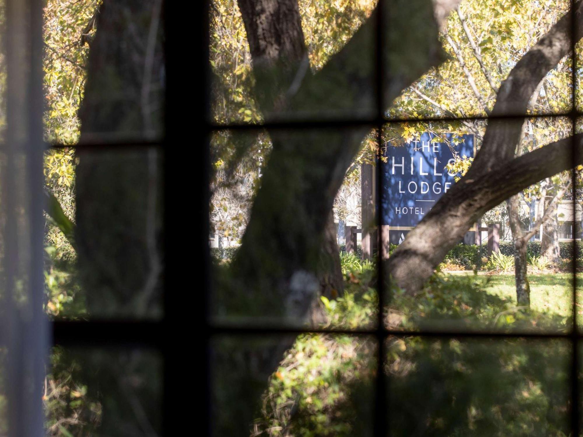Peppers The Hills Lodge Castle Hill Exterior foto